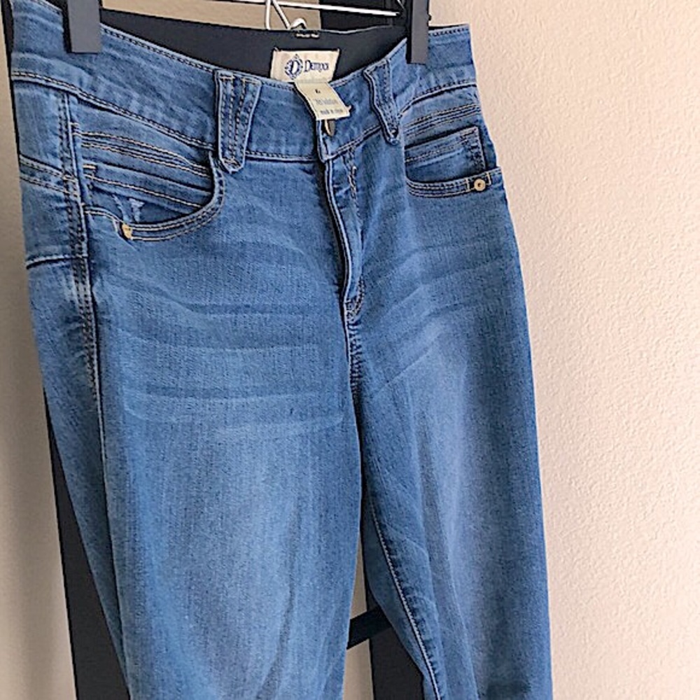 Democracy “Ab”solution Jeans - Picture 6 of 8